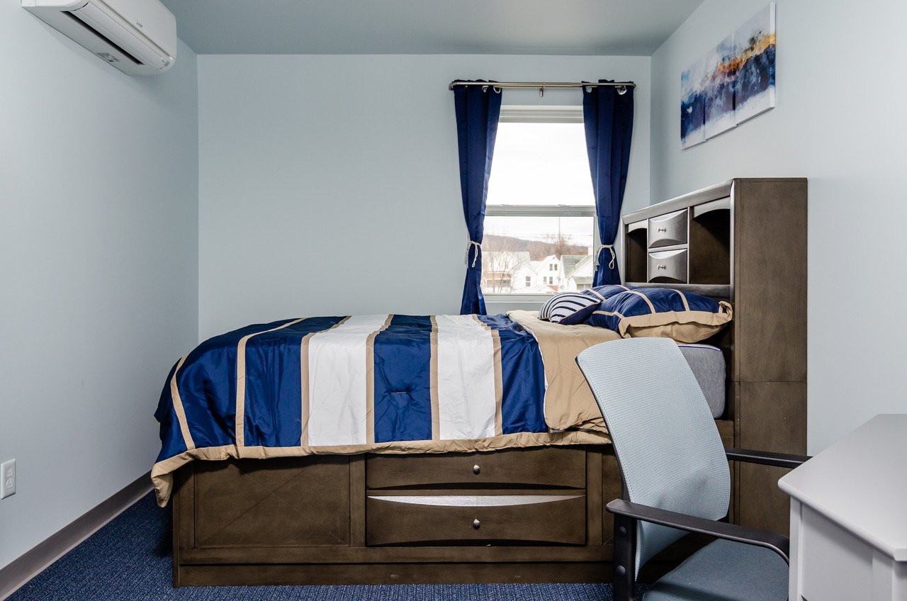 Comfortable living space 2 bedroom boutique apartment