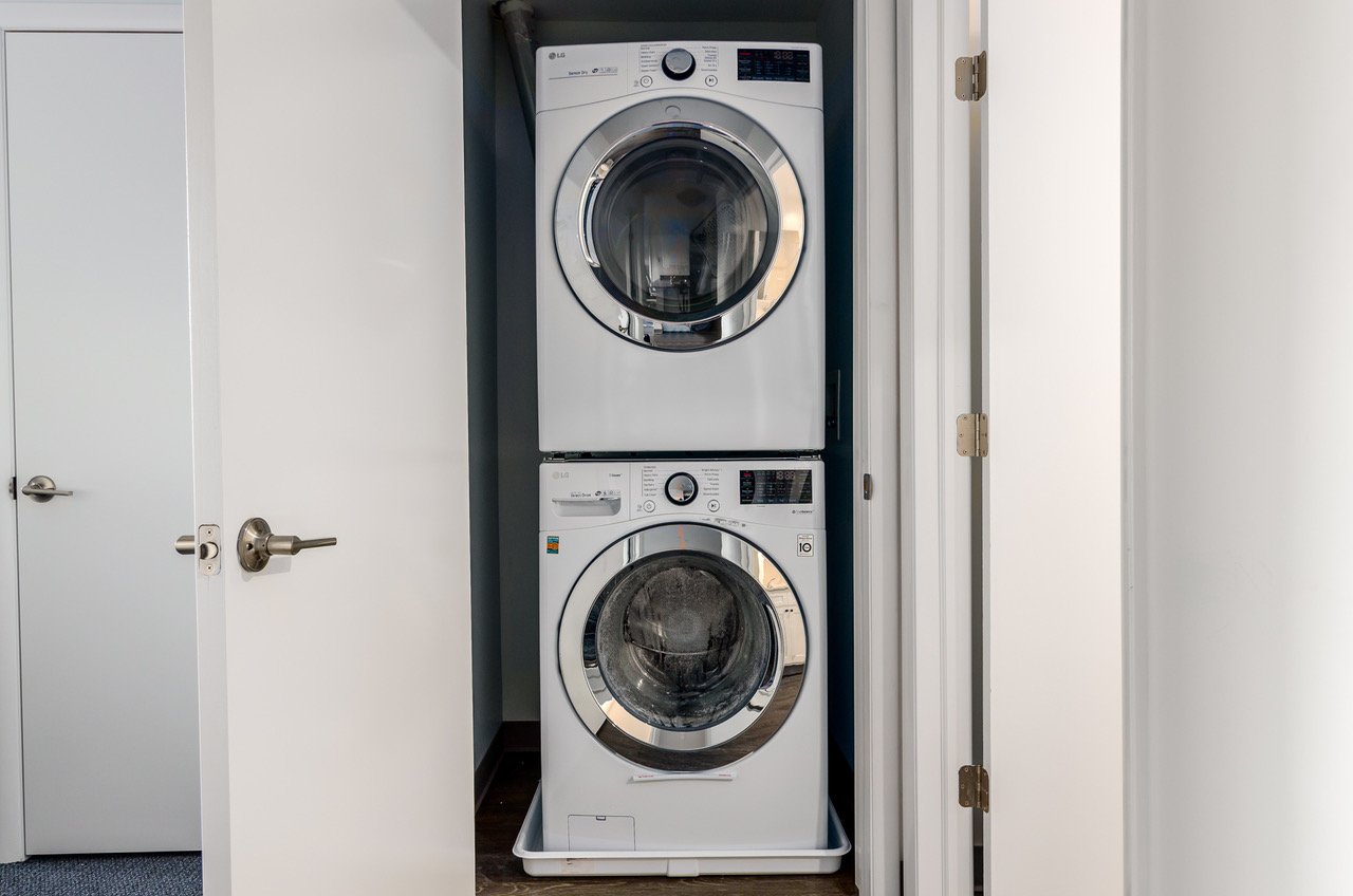 Open floor plan 3BR apartment Grand Monarch