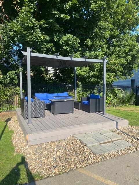 Outdoor Deck/Fire Pit